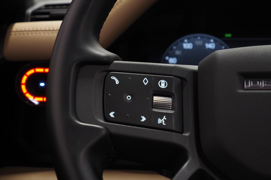 Land Rover Defender vaihtoauto
