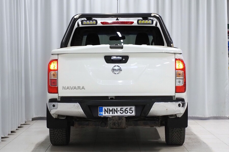 Nissan Navara vaihtoauto