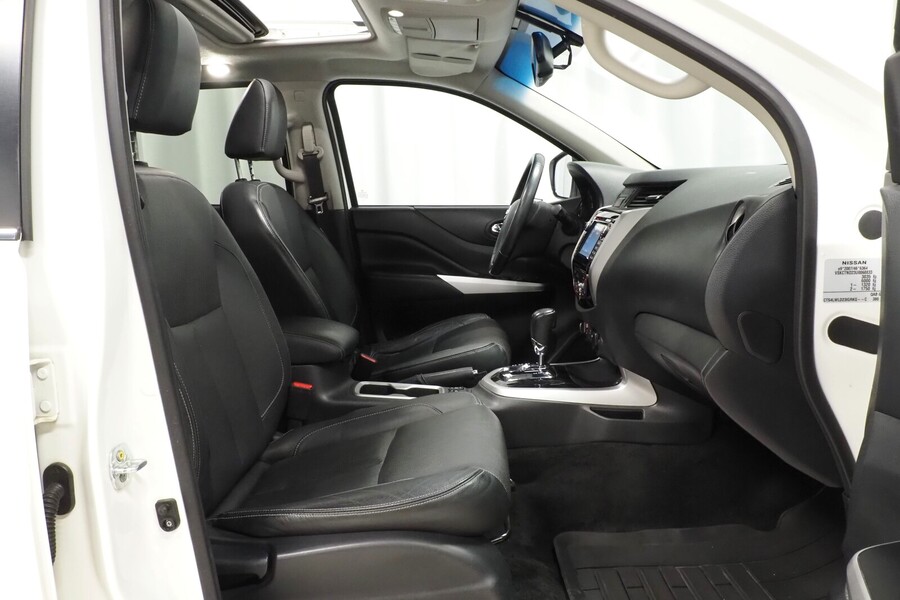 Nissan Navara vaihtoauto