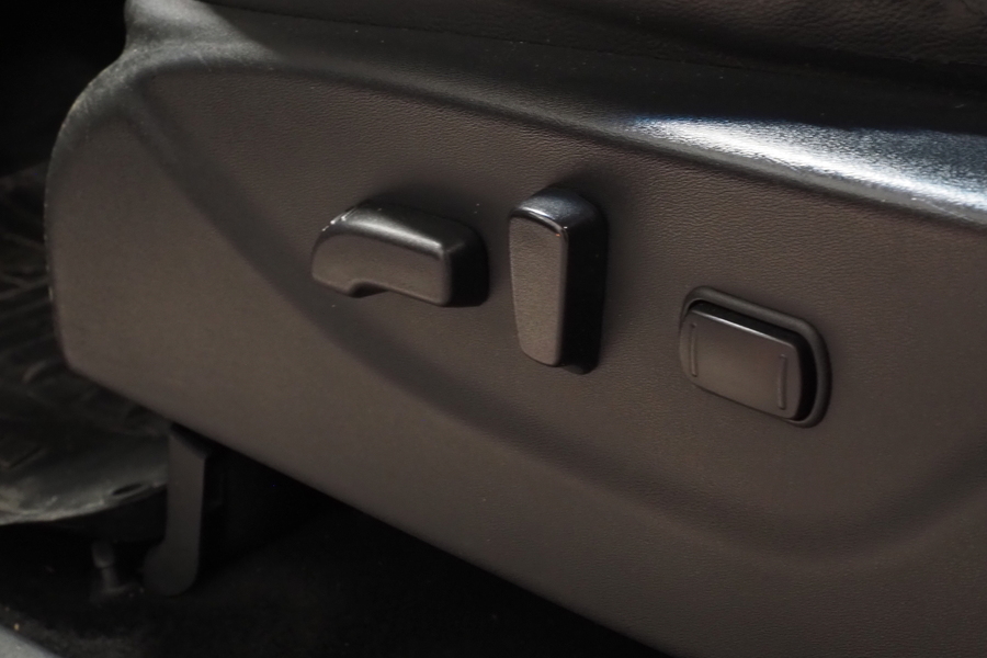 Nissan Navara vaihtoauto