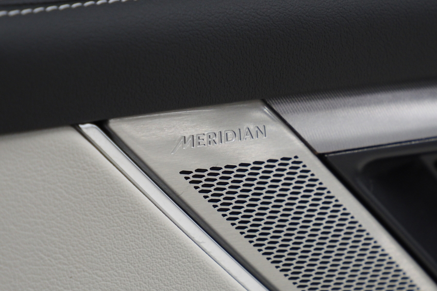 Jaguar F-PACE vaihtoauto