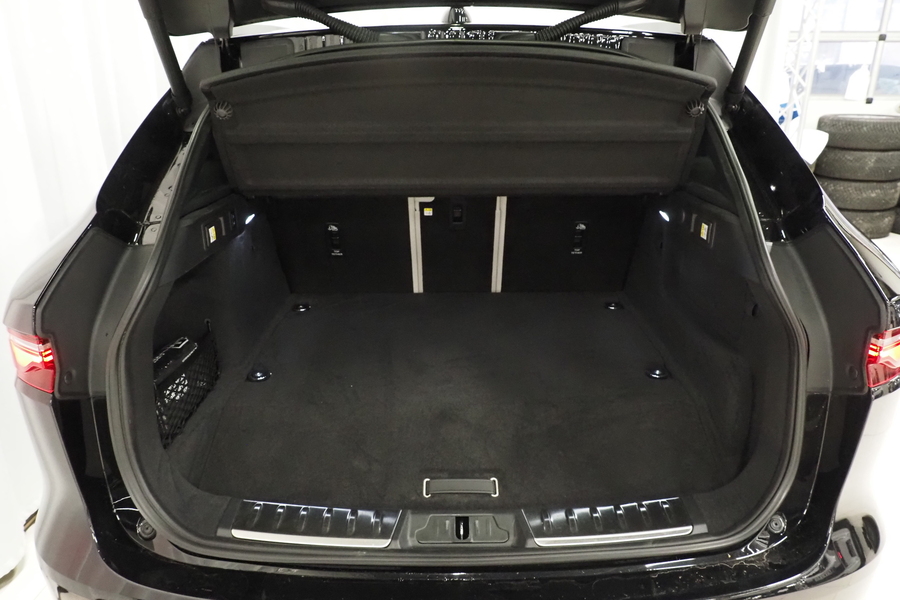 Jaguar F-PACE vaihtoauto