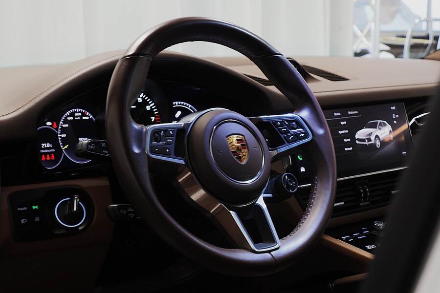 Porsche Cayenne vaihtoauto