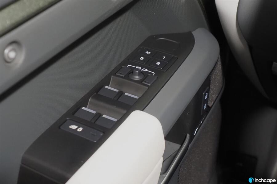 Land Rover Defender vaihtoauto