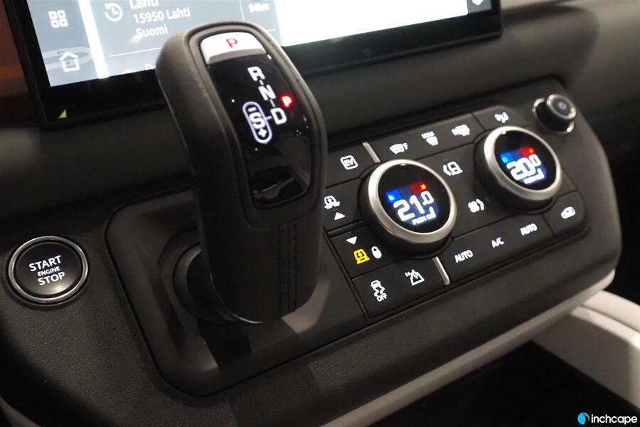 Land Rover Defender vaihtoauto