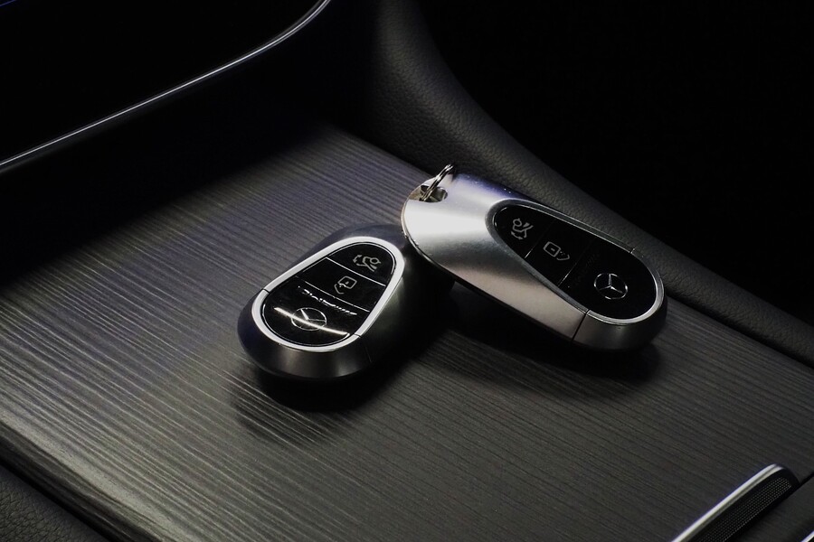 Mercedes-Benz EQS vaihtoauto