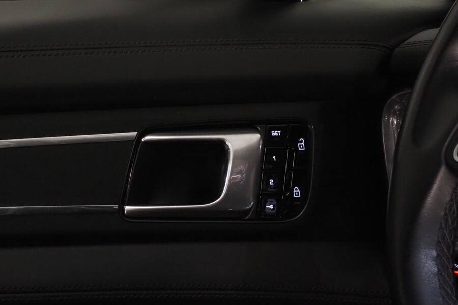 Porsche Panamera vaihtoauto