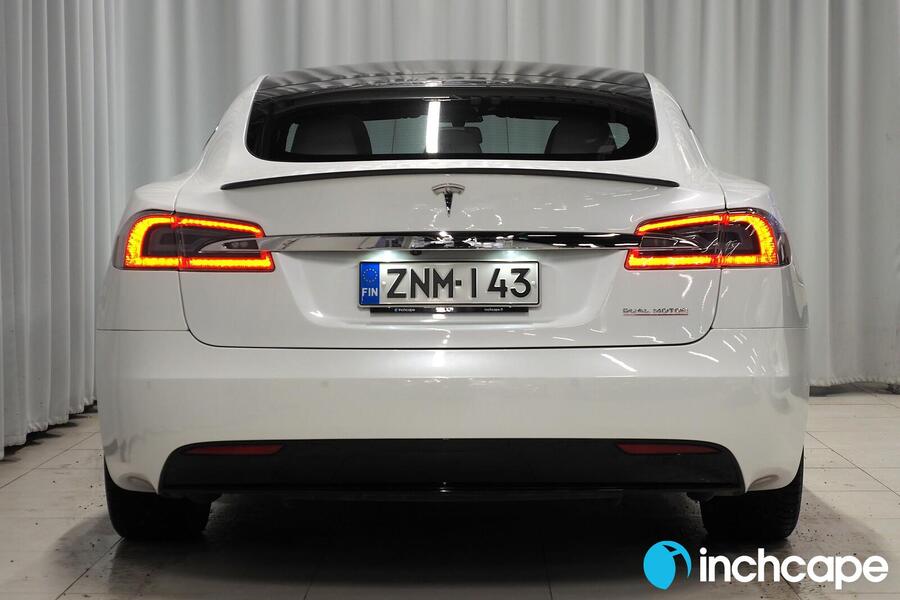 Tesla Model S vaihtoauto