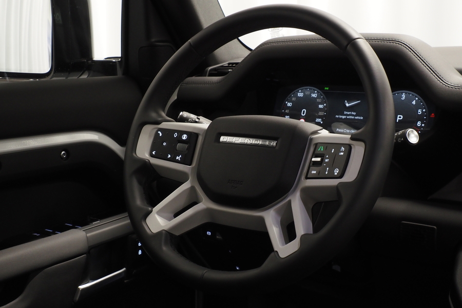 Land Rover Defender vaihtoauto