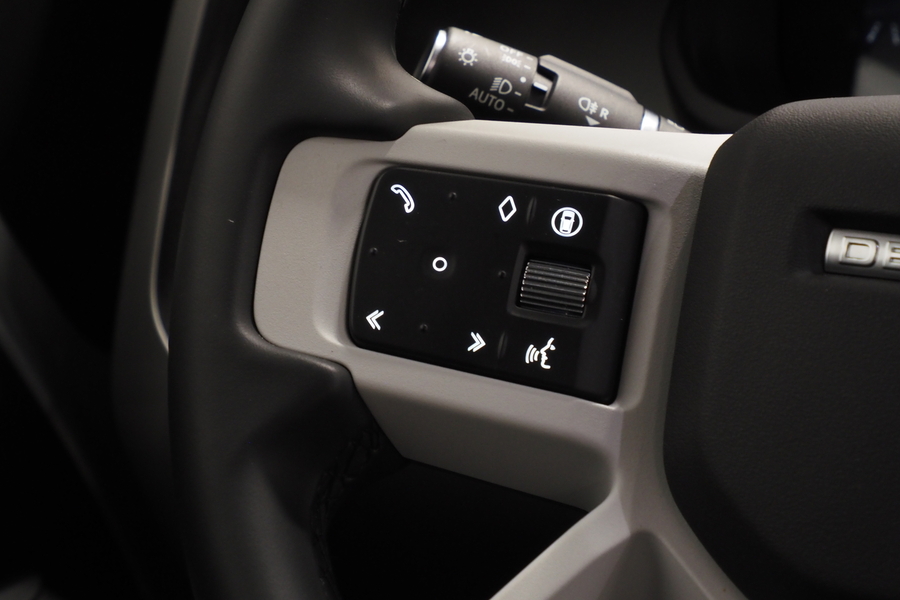 Land Rover Defender vaihtoauto