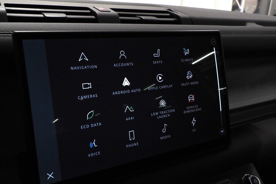 Land Rover Defender vaihtoauto