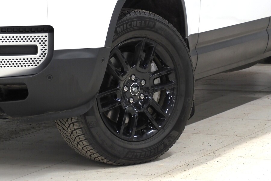 Land Rover Defender vaihtoauto