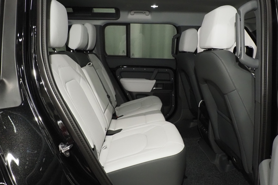 Land Rover Defender vaihtoauto