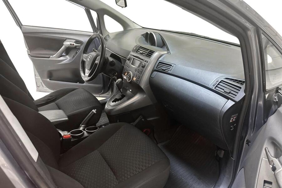 Toyota Verso vaihtoauto