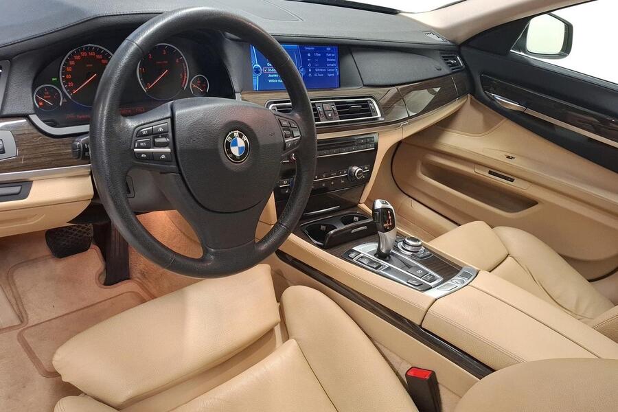 BMW 730 vaihtoauto