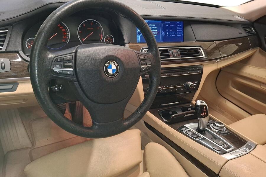 BMW 730 vaihtoauto