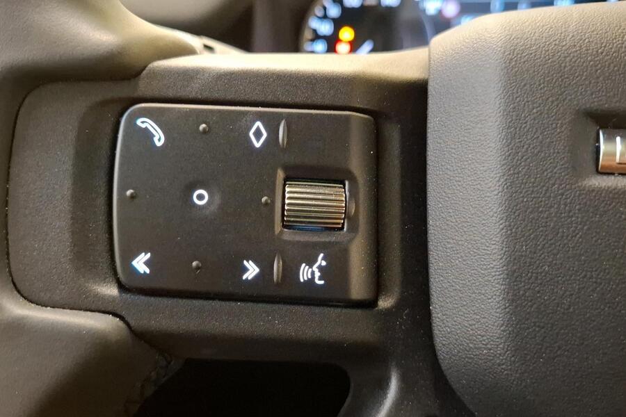 Land Rover Defender vaihtoauto