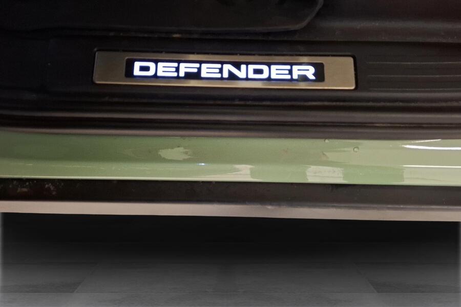 Land Rover Defender vaihtoauto