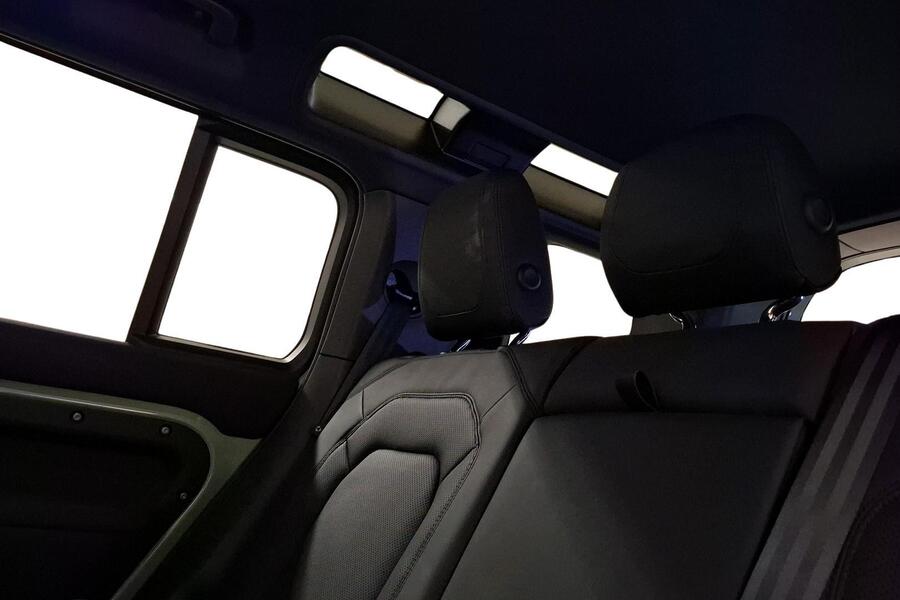 Land Rover Defender vaihtoauto