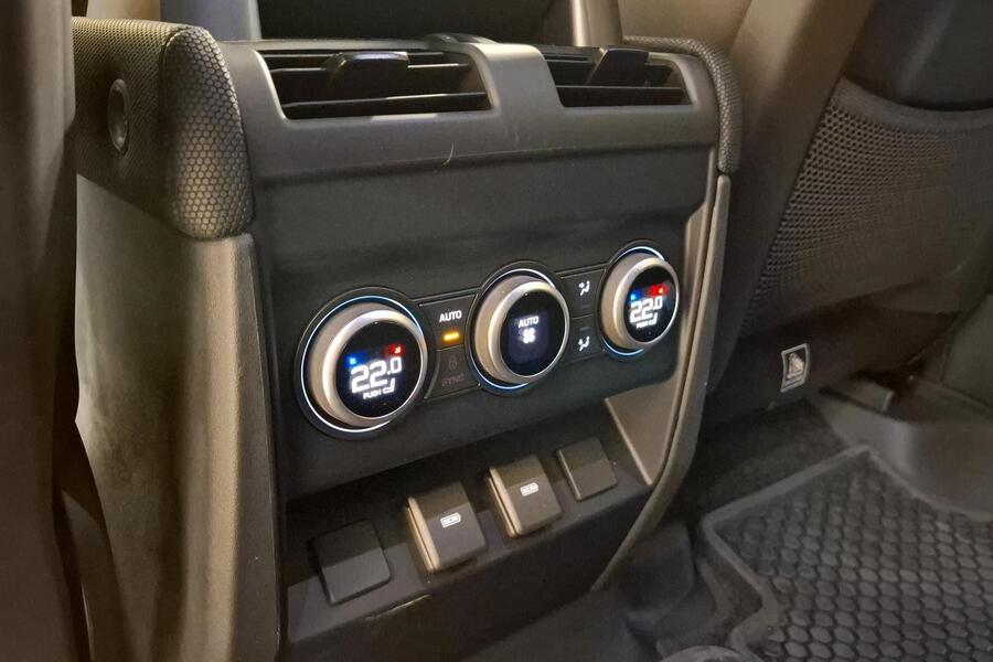 Land Rover Defender vaihtoauto