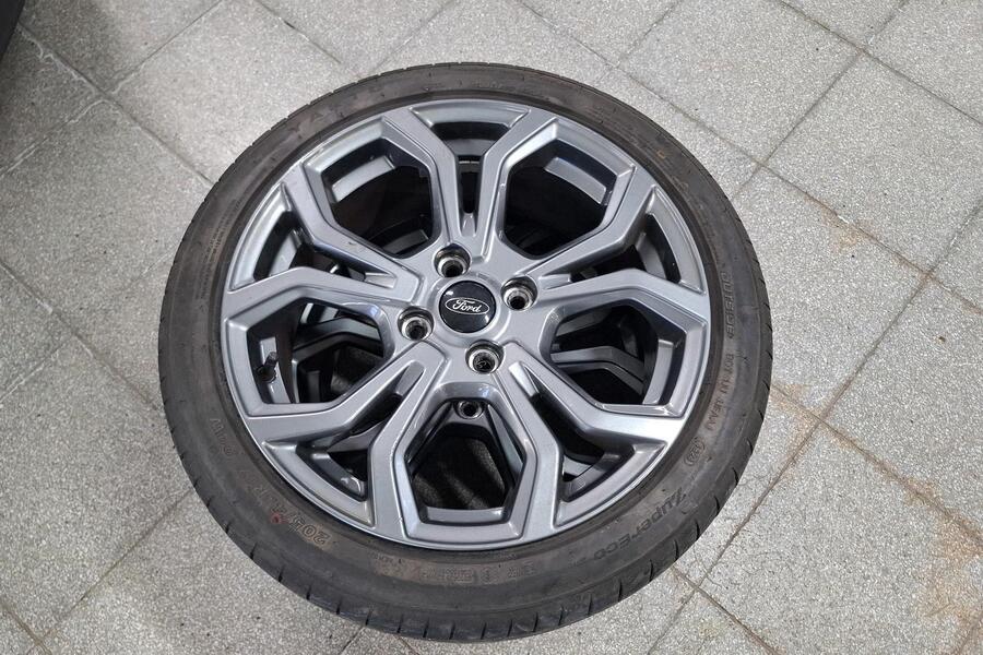 Ford Fiesta vaihtoauto