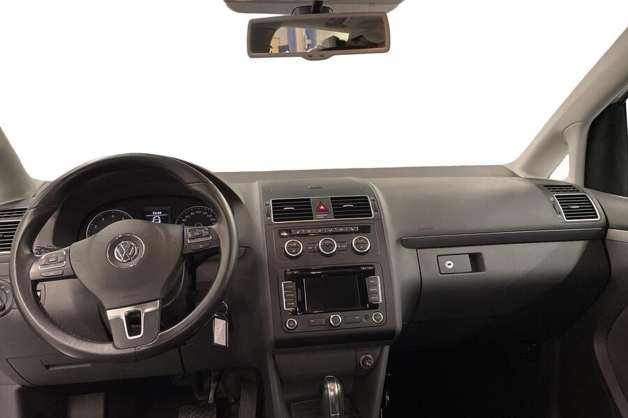 Volkswagen Touran vaihtoauto