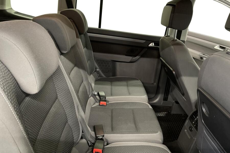 Volkswagen Touran vaihtoauto