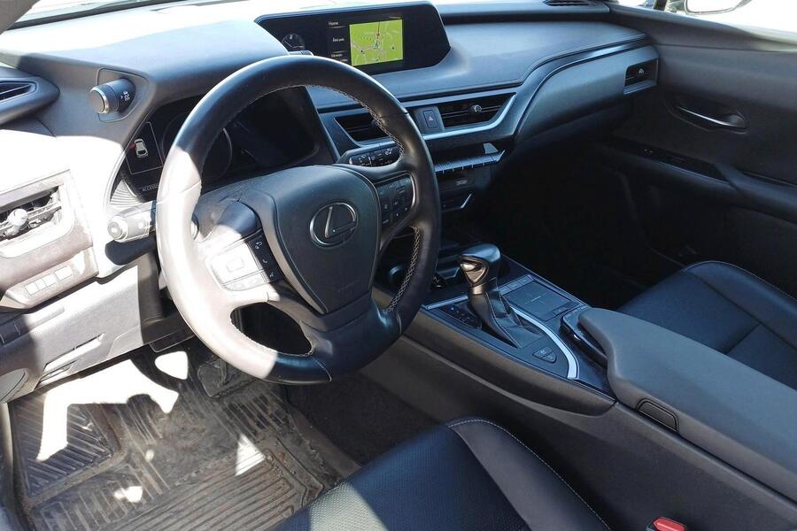 Lexus UX vaihtoauto