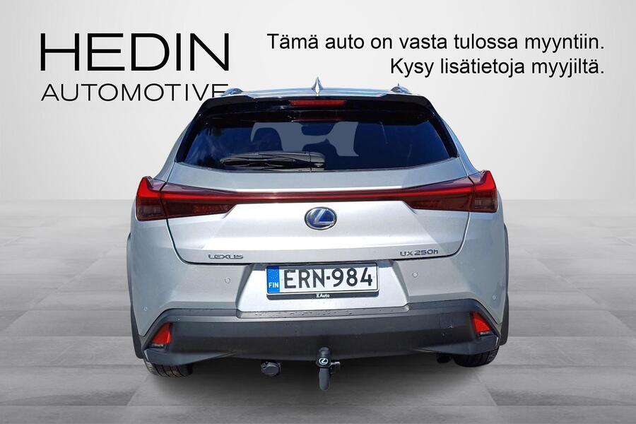 Lexus UX vaihtoauto