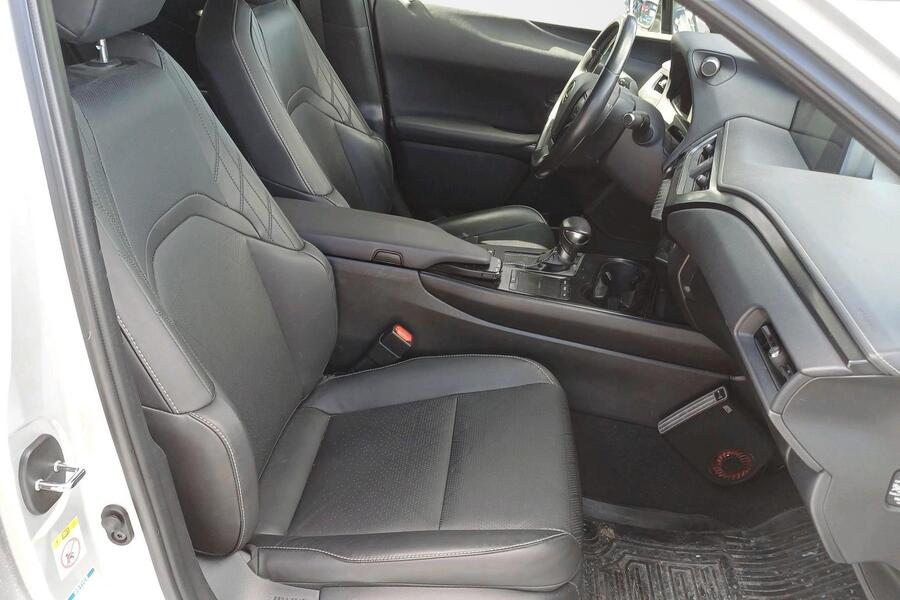 Lexus UX vaihtoauto