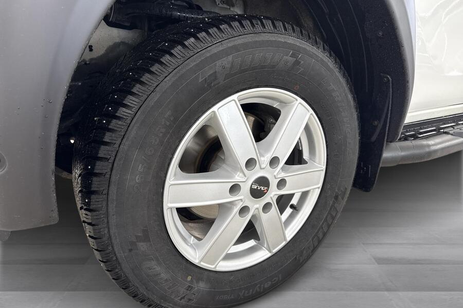 Toyota Hilux vaihtoauto