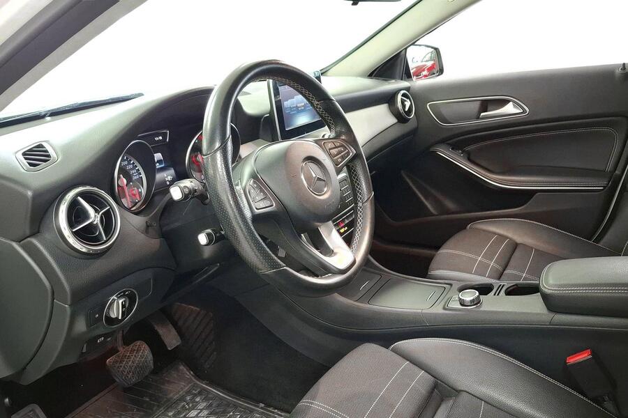 Mercedes-Benz GLA vaihtoauto