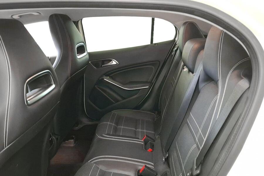 Mercedes-Benz GLA vaihtoauto