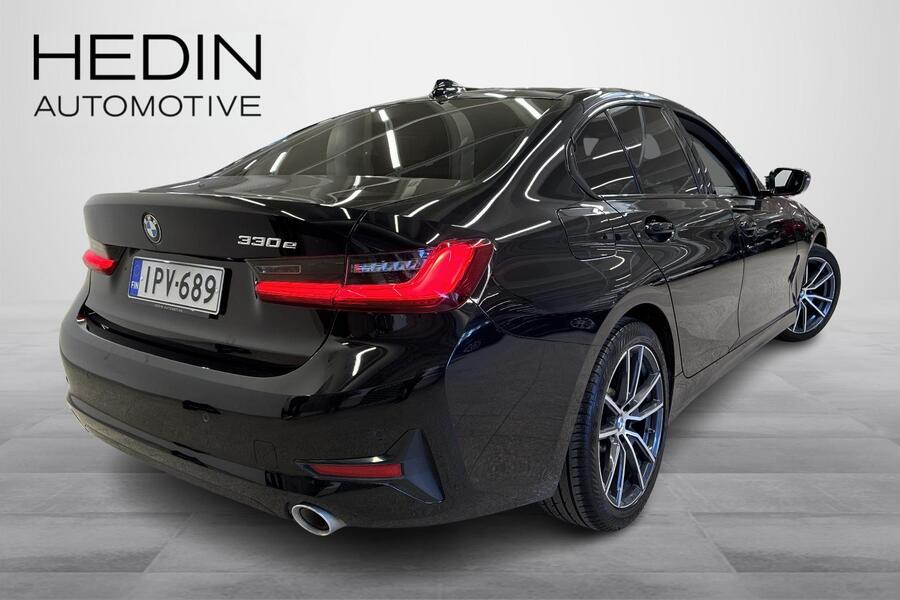 BMW 330 vaihtoauto