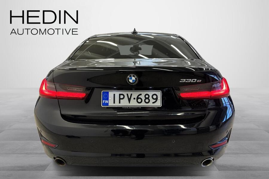 BMW 330 vaihtoauto