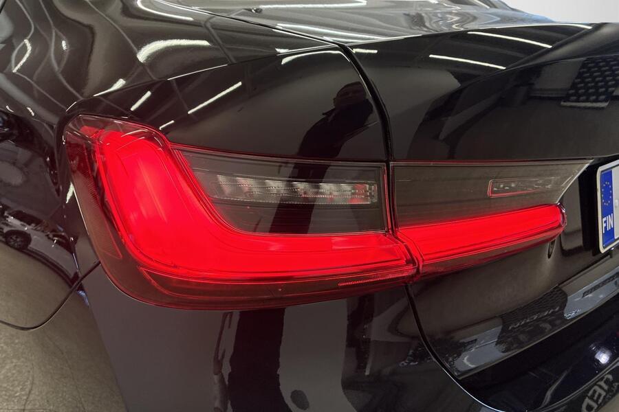 BMW 330 vaihtoauto
