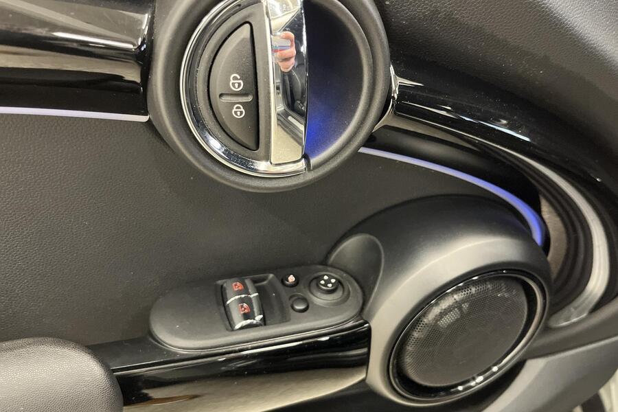 Mini Hatchback vaihtoauto