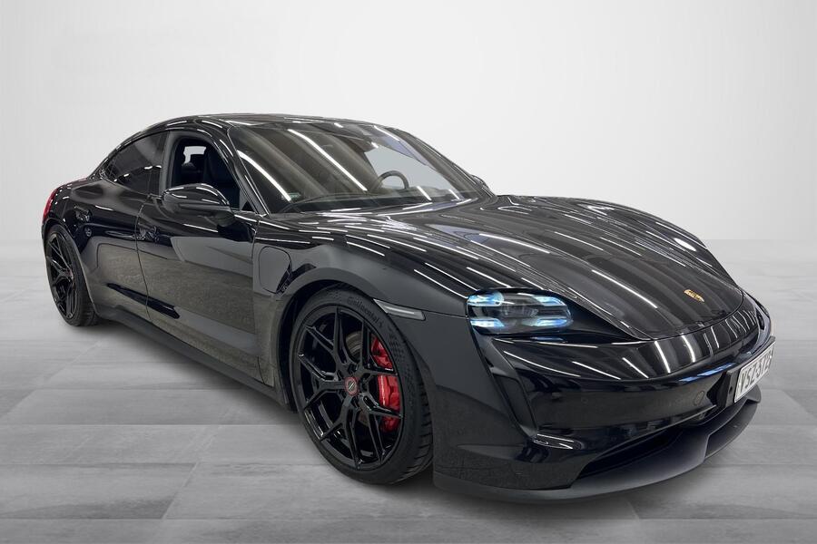 Porsche Taycan vaihtoauto