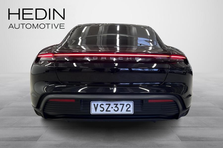Porsche Taycan vaihtoauto