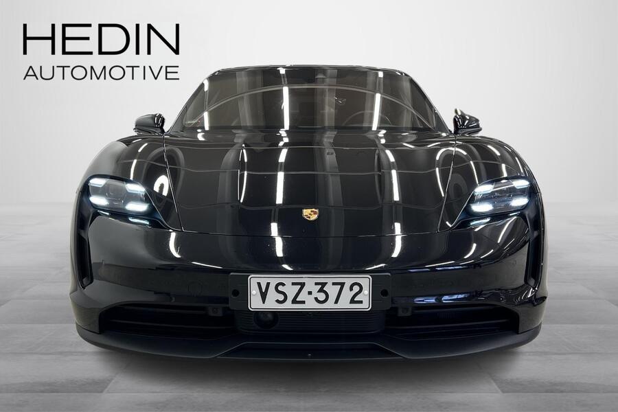 Porsche Taycan vaihtoauto