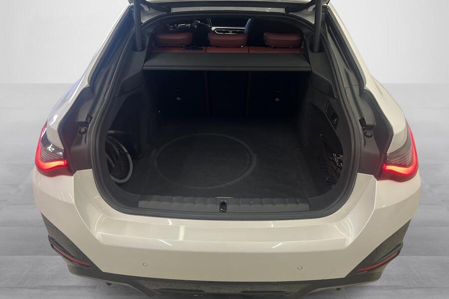 BMW i4 M50 vaihtoauto