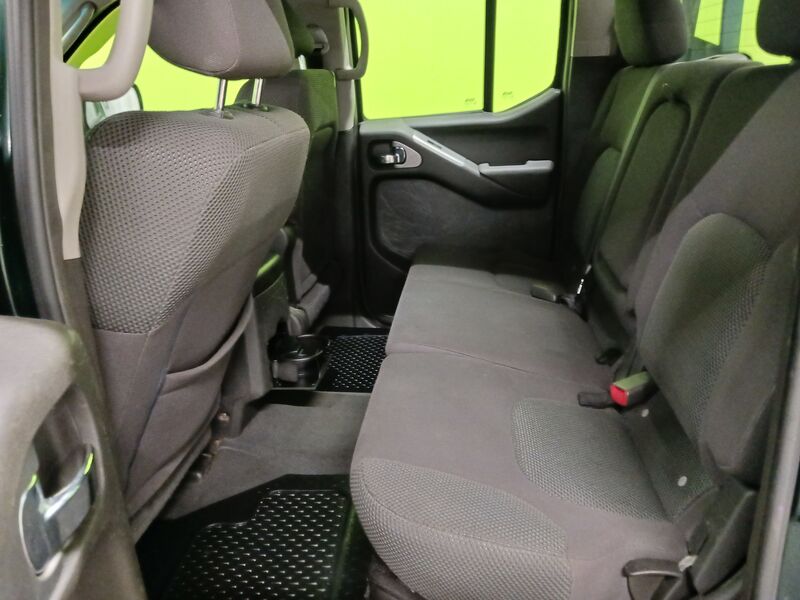 Nissan Navara vaihtoauto