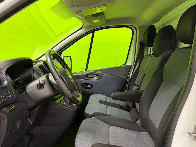 Opel Vivaro vaihtoauto