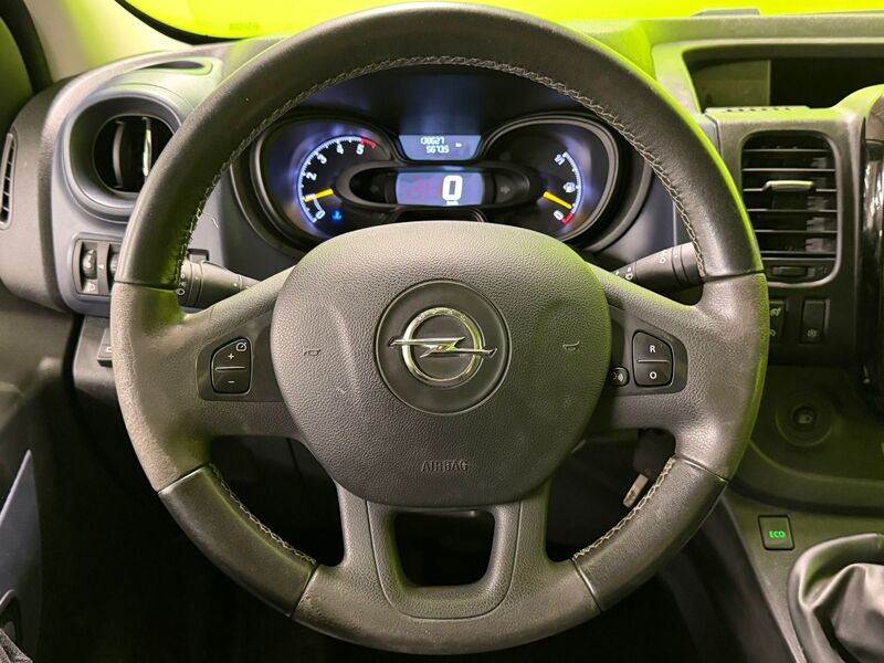 Opel Vivaro vaihtoauto