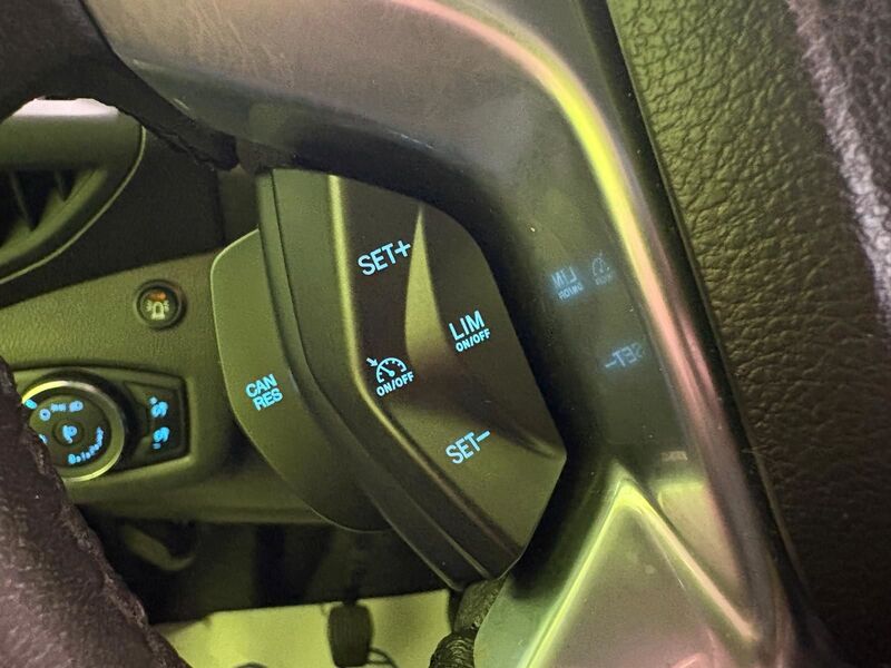 Ford Transit Connect vaihtoauto