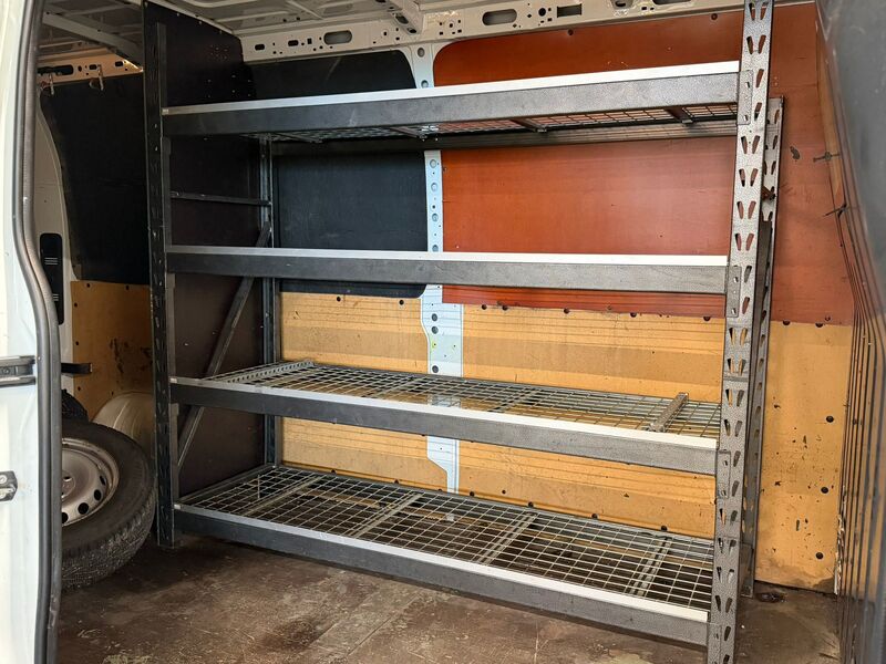 Nissan NV400 vaihtoauto