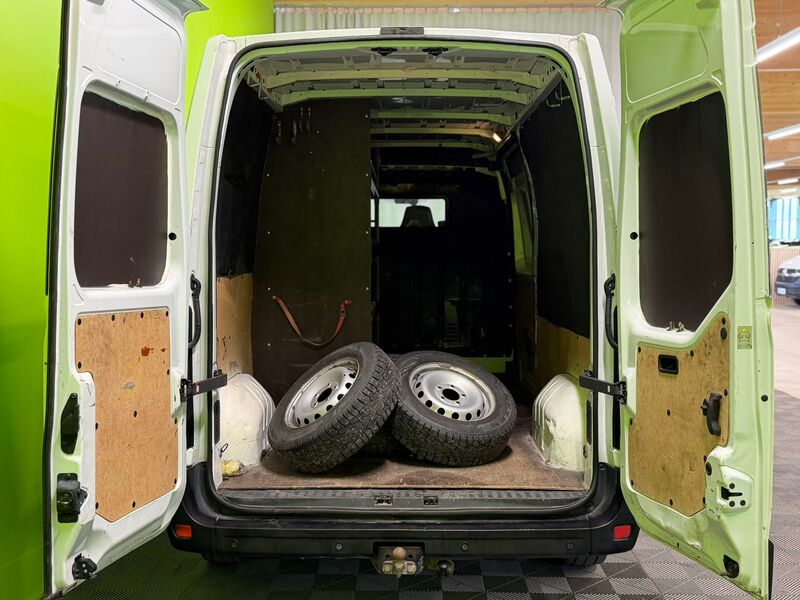 Nissan NV400 vaihtoauto