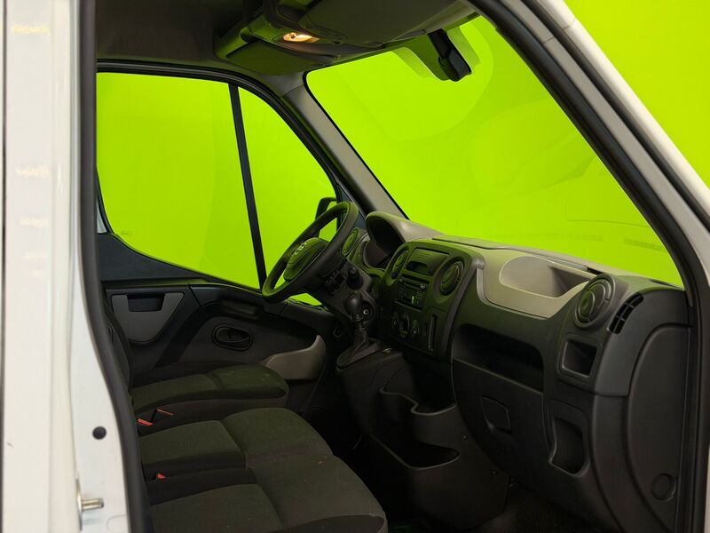 Nissan NV400 vaihtoauto