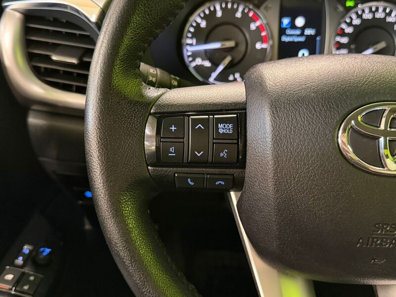 Toyota Hilux vaihtoauto