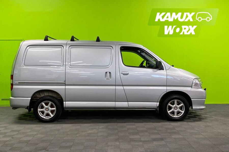 Toyota Hiace vaihtoauto